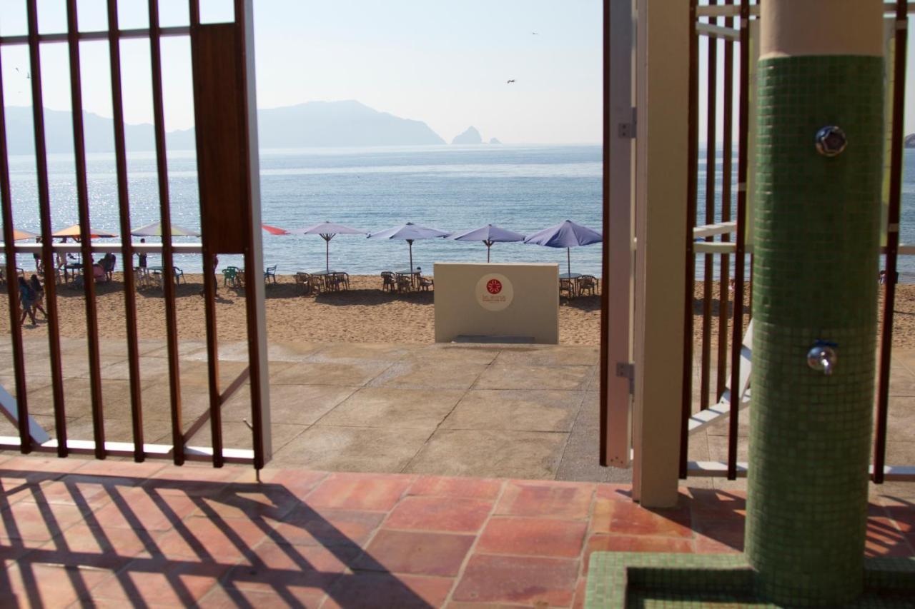 Bungalows Las Arenas Сан-Патрисио-Мелак Экстерьер фото