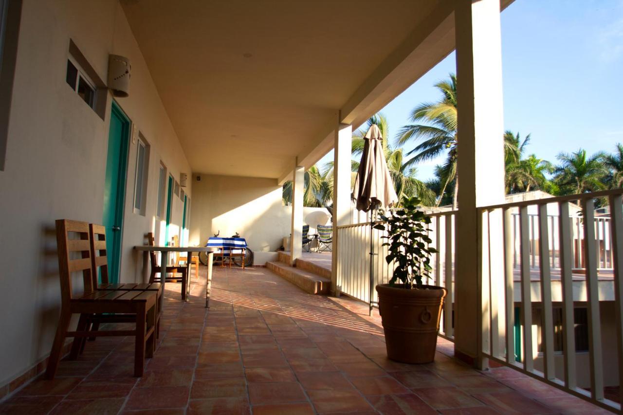 Bungalows Las Arenas Сан-Патрисио-Мелак Экстерьер фото