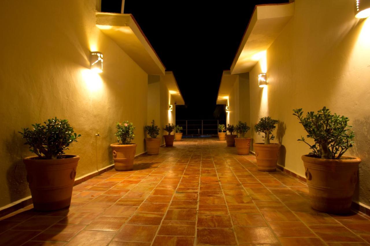 Bungalows Las Arenas Сан-Патрисио-Мелак Экстерьер фото